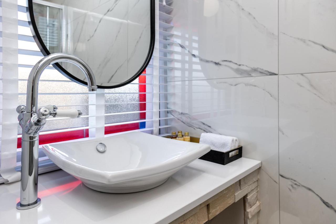 Pamper Yourself In Our Double Sized Copper Tub -2 Bedroom Villa Inverness Eksteriør billede