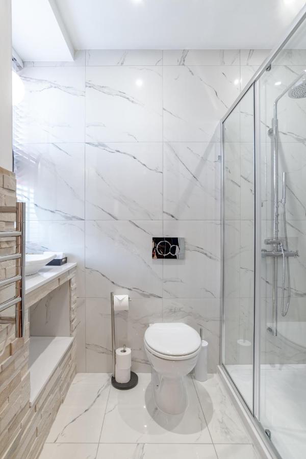 Pamper Yourself In Our Double Sized Copper Tub -2 Bedroom Villa Inverness Eksteriør billede